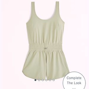 Abercrombie & Fitch new without tags traveler romper size medium